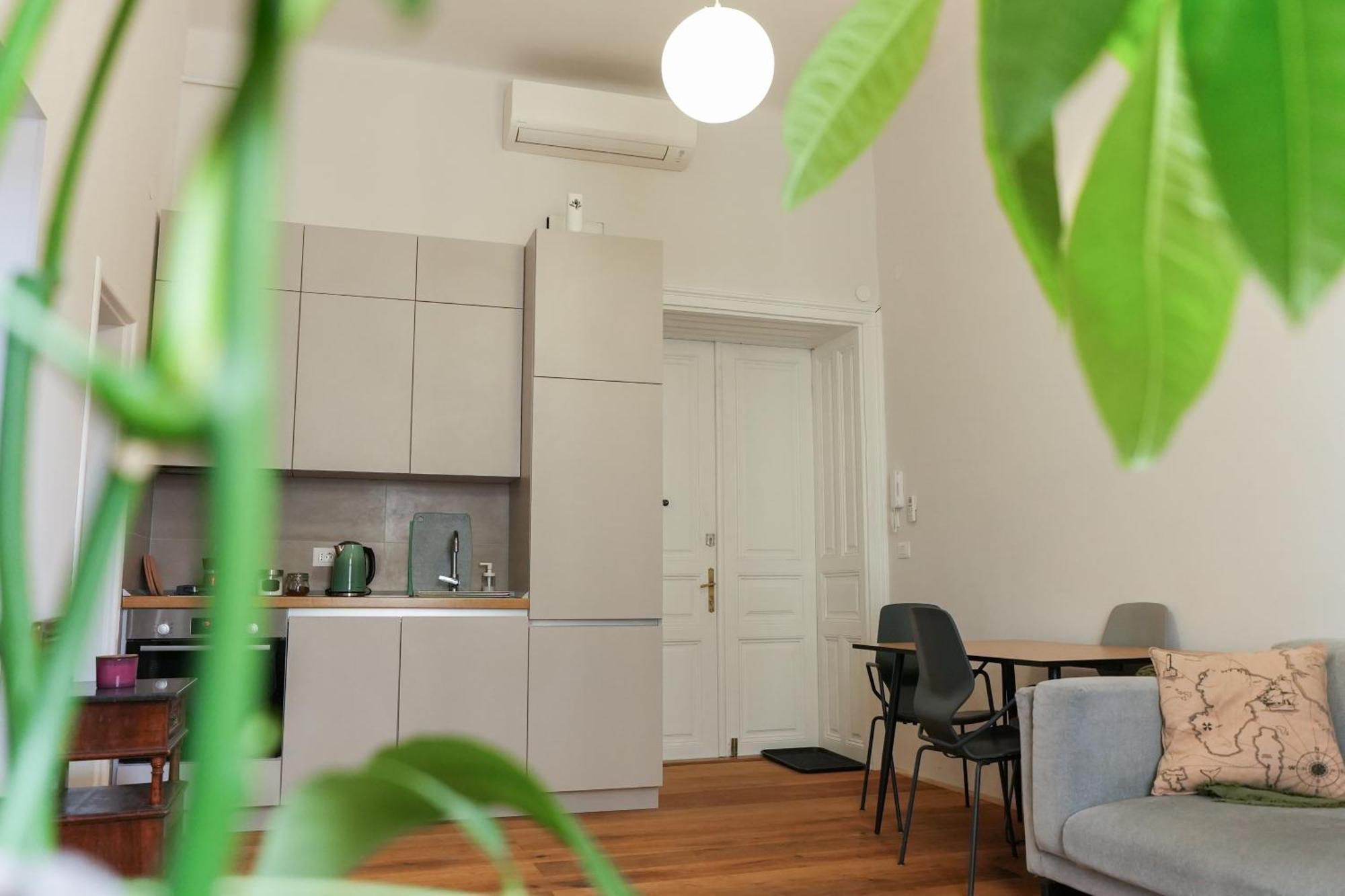 Apartment Ludwig - Films & Movies Collection Ζάγκρεμπ Εξωτερικό φωτογραφία